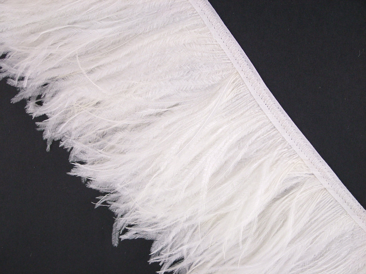 Ostrich Fringe 15cm depth per metre - 4 ply