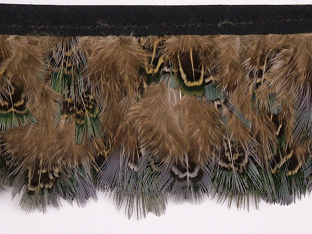 Pheasant Green Fringe per metre