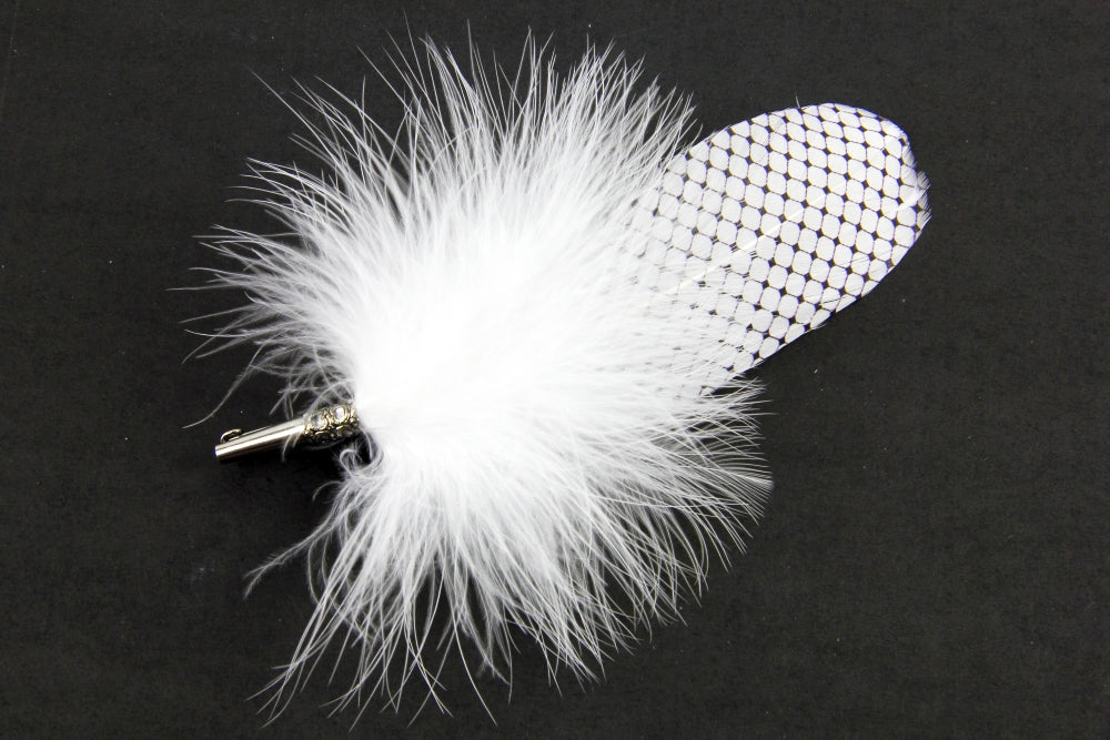 latice brooch white