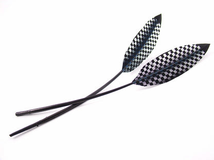 Teardrop Quill with small check