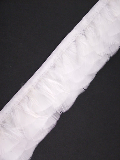Turkey Coquille Feather Fringe per metre
