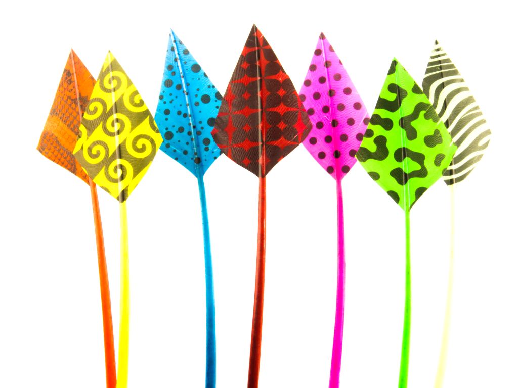 Printed Arrowheads - Dyed Feathers (Pack of 3)