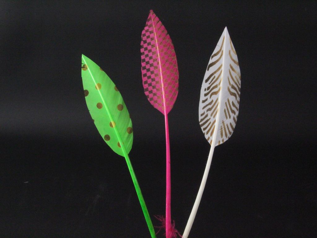 Engraved Pattern Teardrop Quill (Pack of 3)